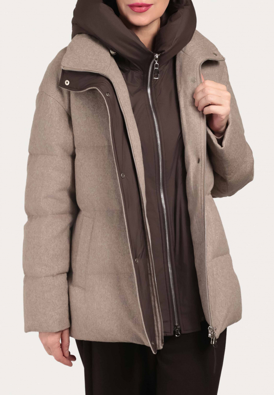 Куртка бежевая